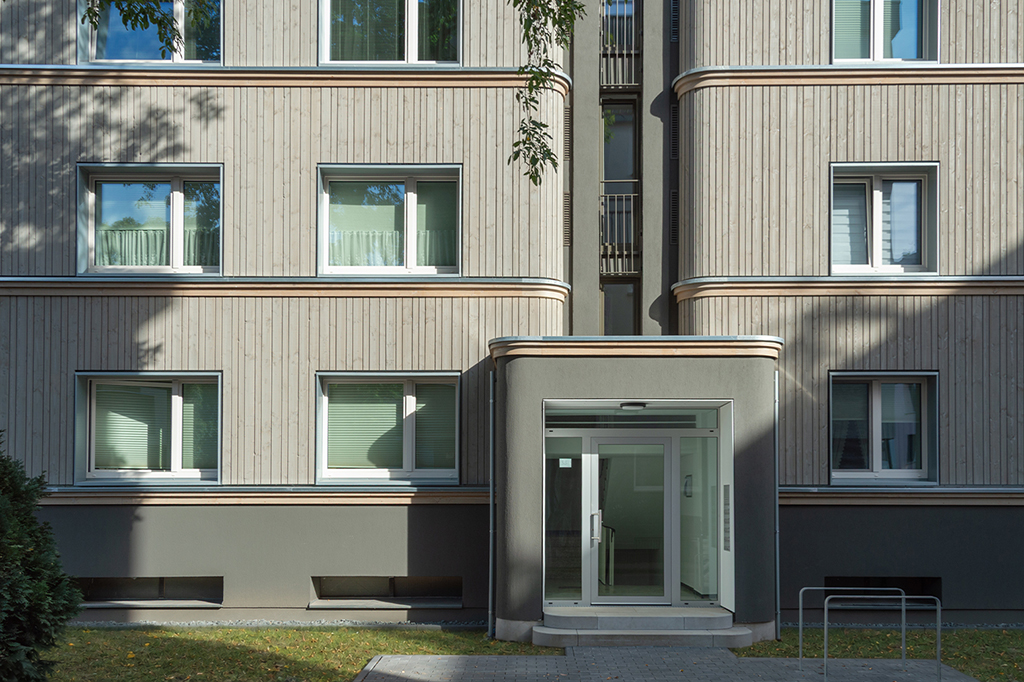 BS52: Außenansicht Holzbau